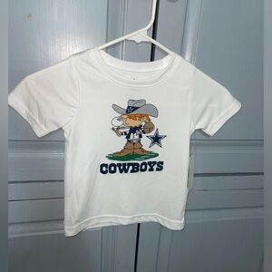 Super cute Sz. 2 Cowboys Team T-shirt New